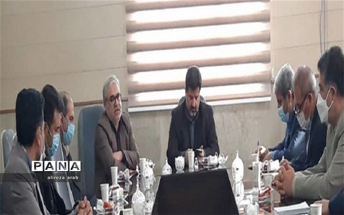 وزیر آموزش، عقل و وزیر پرورش، دل است