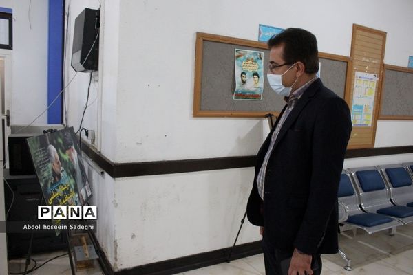 نمایشگاه عکس شهید سپهبد حاج قاسم سلیمانی در اداره‌کل آموزش و پرورش استان بوشهر