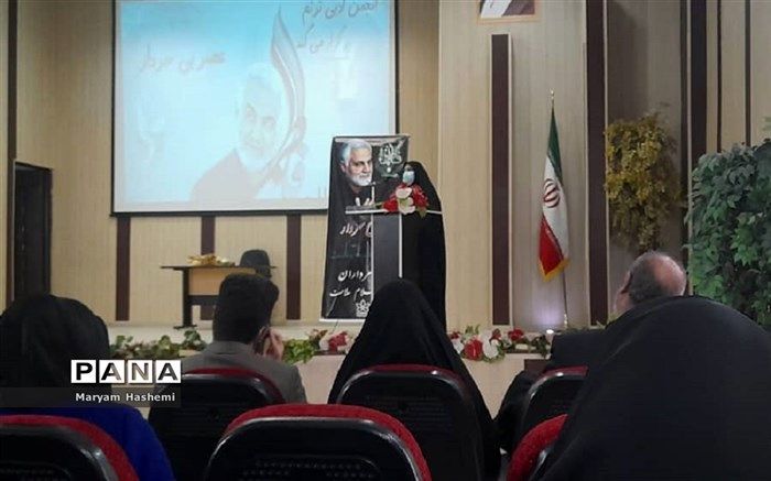 یاد و خاطره شهید سلیمانی را زنده نگه داریم