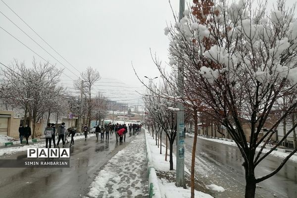 برف، زندگی می‌بارد