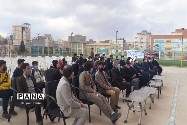 نواختن زنگ بصیرت در مدرسه ۹دی بجنورد