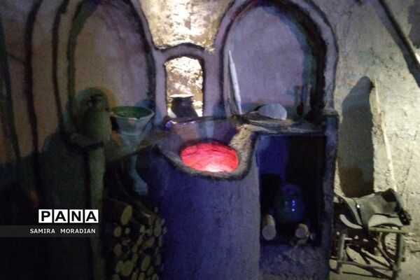 نمایشگاه بصیرت فاطمی در امامزاده سید معصوم قم