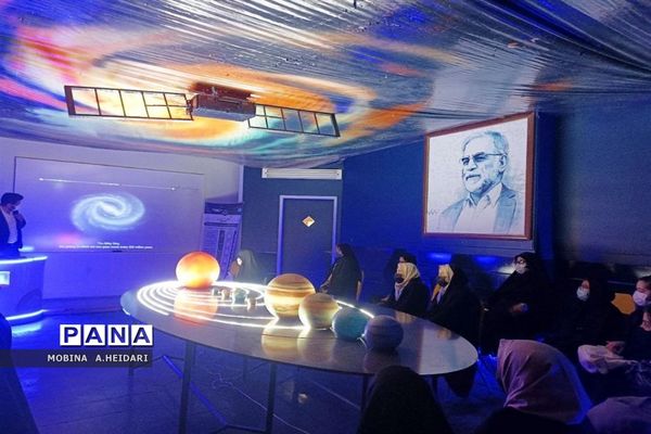 بازدید دانش‌آموزان مدارس قم از کارگاه نجوم هنرستان صباری