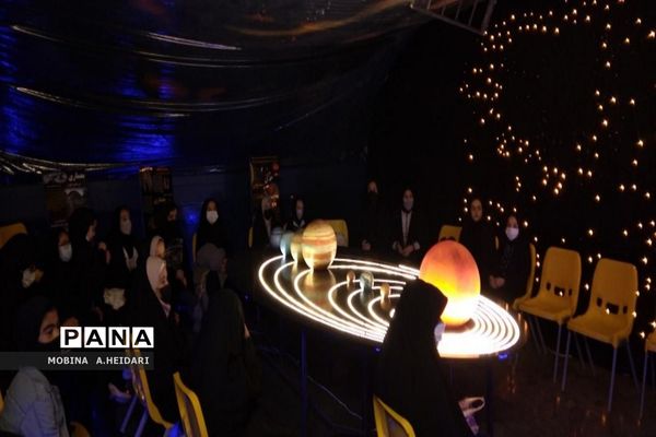 بازدید دانش‌آموزان مدارس قم از کارگاه نجوم هنرستان صباری