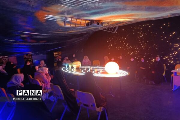 بازدید دانش‌آموزان مدارس قم از کارگاه نجوم هنرستان صباری
