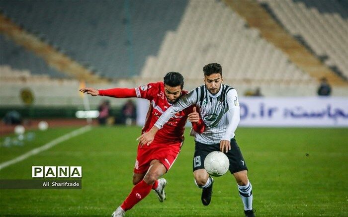 چهار تیم مدعی قهرمانی لیگ برتر هستند اما پرسپولیس شانس بیشتری دارد