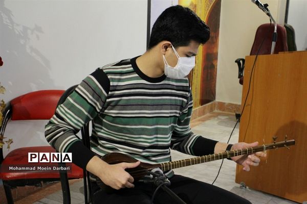 برگزاری شب شعر آیینی سلسله شهادت در آموزش و پرورش ناحیه سه مشهد