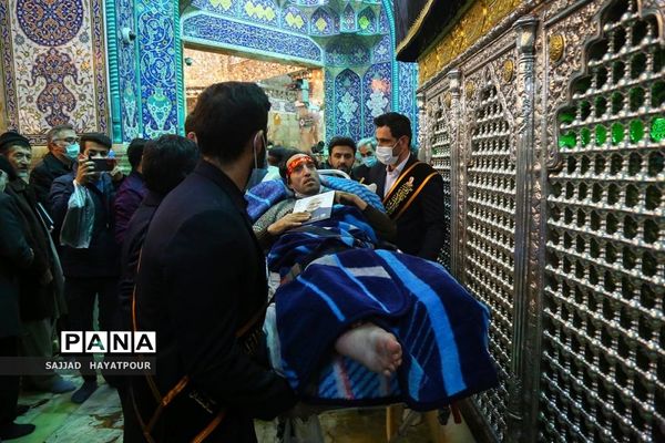 زیارت حضرت معصومه(س) به نیابت از حاج قاسم توسط 40 بیمار قطع نخاعی