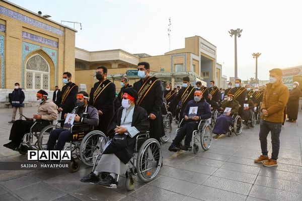 زیارت حضرت معصومه(س) به نیابت از حاج قاسم توسط 40 بیمار قطع نخاعی