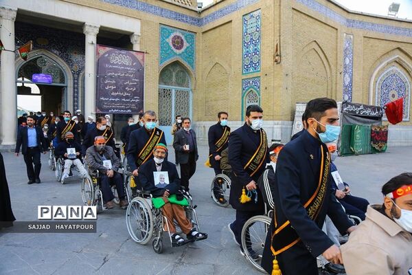 زیارت حضرت معصومه(س) به نیابت از حاج قاسم توسط 40 بیمار قطع نخاعی
