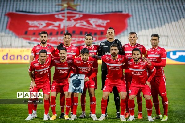 دیدار تیم های پرسپولیس و تراکتورسازی