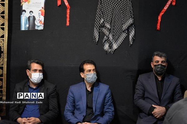 برگزاری مجلس یادبود شهید دلها حاج قاسم سلیمانی در آموزش و پرورش ناحیه یک مشهد