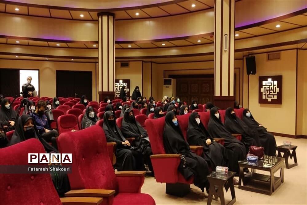 گردهمایی بزرگ بانوان فاطمی درشهرستان اسلامشهر