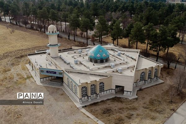 فضای زمستانی اردوگاه شهید آیت اله دستغیب در شیراز