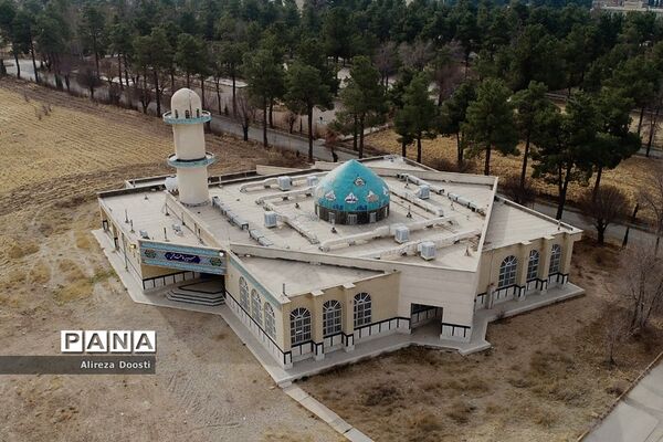 فضای زمستانی اردوگاه شهید آیت اله دستغیب در شیراز