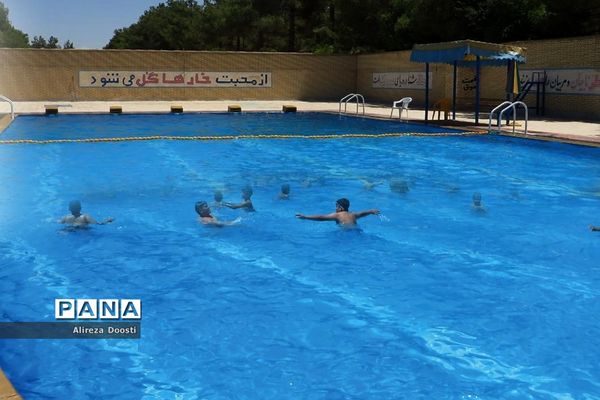 فضای زمستانی اردوگاه شهید آیت اله دستغیب در شیراز