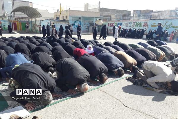 نخستین روز از میهمانی شهدای گمنام در مدارس زاهدان