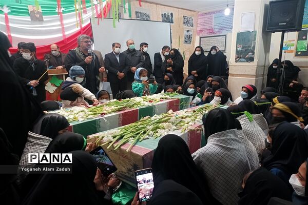 نخستین روز از میهمانی شهدای گمنام در مدارس زاهدان