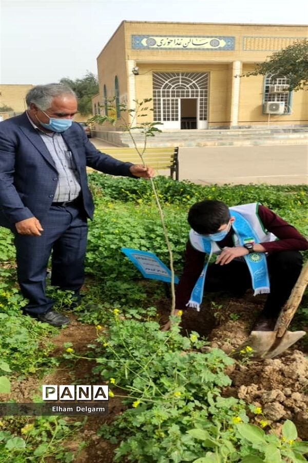 آیین درختکاری در مدارس شوشتر