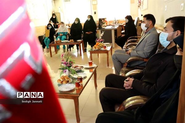 آیین گرامیداشت روز پاسدار در مدارس شهرستان آباده