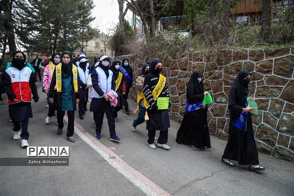 آیین روز درختکاری در اردوگاه شهید چمران تهران