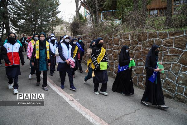 آیین روز درختکاری در اردوگاه شهید چمران تهران