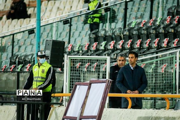 دیدار تیم‌های تیم استقلال و گل‌گهر