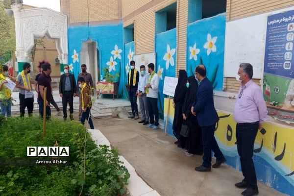 کاشت نهال به‌مناسبت روز درختکاری در مدارس بندرامام خمینی (ره)