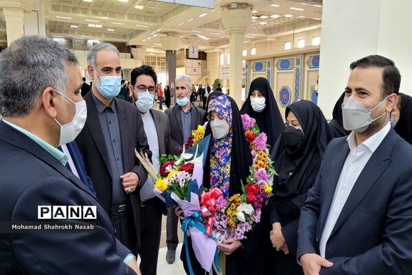 آیین استقبال از دانش‌آموز پیشتاز قرآنی جهان اسلام در اهواز