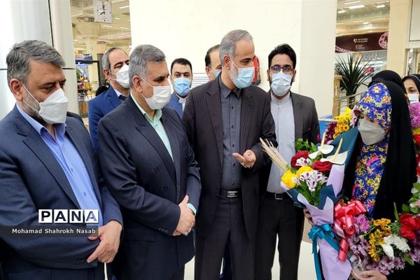 آیین استقبال از دانش‌آموز پیشتاز قرآنی جهان اسلام در اهواز