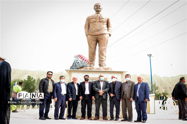 رونمایی از تندیس شهید سپهبد حاج قاسم سلیمانی در شهرستان امیدیه
