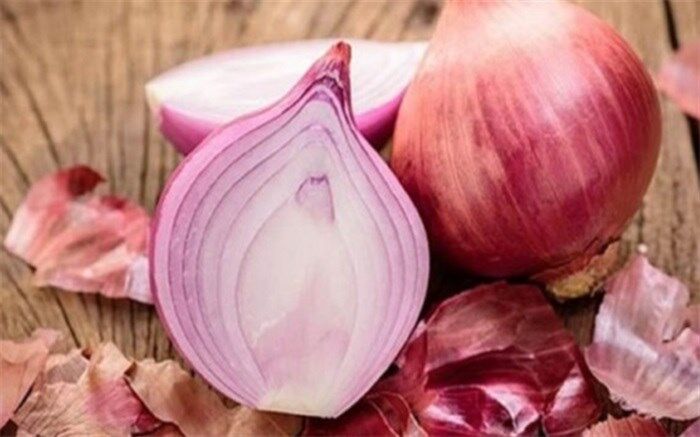 18 روش خانگی برای از بین بردن بوی پیاز دست