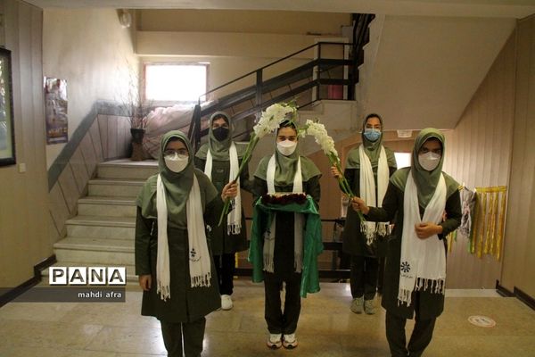 برگزاری یادواره شهدا در دبیرستان فرزانگان دکتر عادلی