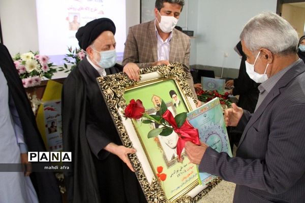 برگزاری یادواره شهدا در دبیرستان فرزانگان دکتر عادلی