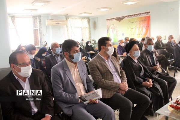 برگزاری یادواره شهدا در دبیرستان فرزانگان دکتر عادلی