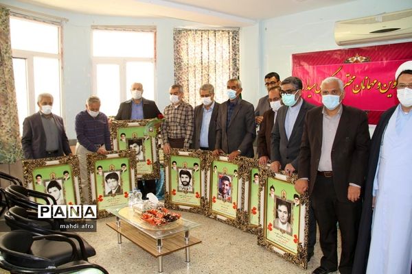 برگزاری یادواره شهدا در دبیرستان فرزانگان دکتر عادلی