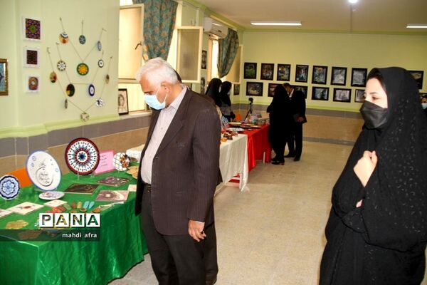 نمایشگاه خانواده ایرانی، تولیدات ایرانی در هنرستان فرزانگان شهرستان بهبهان