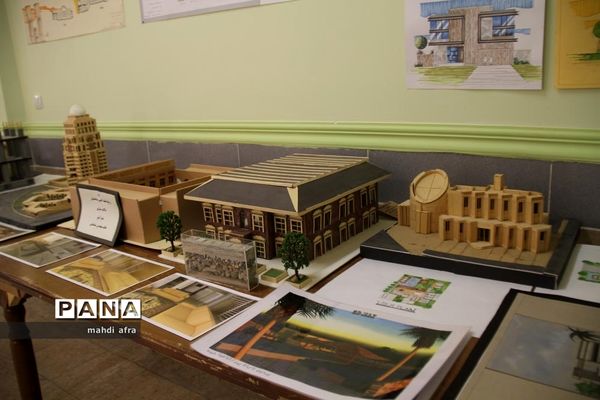 نمایشگاه خانواده ایرانی، تولیدات ایرانی در هنرستان فرزانگان شهرستان بهبهان