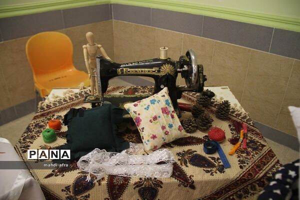 نمایشگاه خانواده ایرانی، تولیدات ایرانی در هنرستان فرزانگان شهرستان بهبهان
