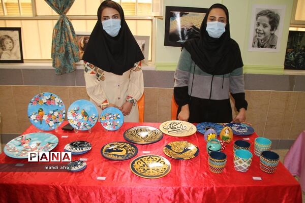 نمایشگاه خانواده ایرانی، تولیدات ایرانی در هنرستان فرزانگان شهرستان بهبهان
