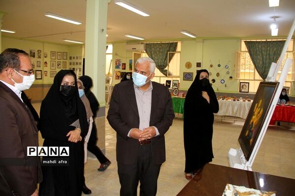 نمایشگاه خانواده ایرانی، تولیدات ایرانی در هنرستان فرزانگان شهرستان بهبهان