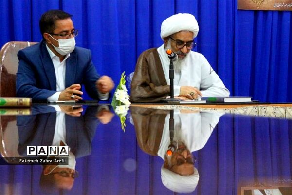 تقدیر امام جمعه شهرستان زابل از برگزیدگان جشنواره یاوران انقلاب