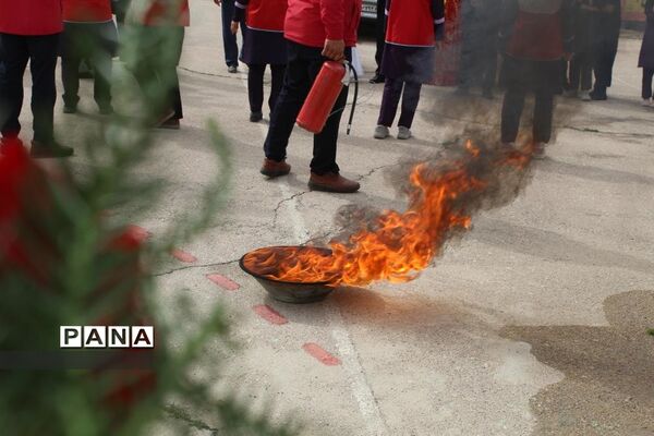 مانور آموزش مخاطرات چهارشنبه‌سوری، دبیرستان دخترانه تیزهوشان یاسوج