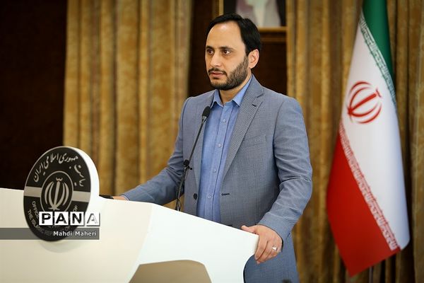 نشست خبری سخنگو‌ی دولت