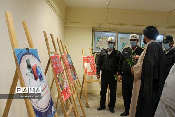 نمایشگاه آثار هنری دانش‌آموزان در بوشهر