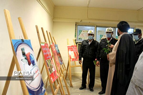 نمایشگاه آثار هنری دانش‌آموزان در بوشهر