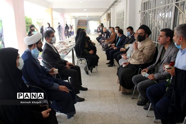 نمایشگاه آثار هنری دانش‌آموزان در بوشهر