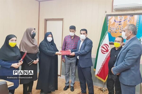 تقدیر از دانش‌آموز برتر کشوری در مسابقات وزارت آموزش و پرورش در امیدیه