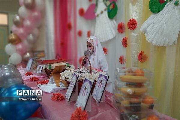 جشن تکلیف دانش‌آموزان دختر دبستان کودک مسلمان قرچک