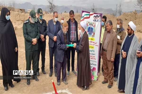 کلنگ‌زنی پروژه مدرسه شش کلاسه در روستای دهنو، خلیل آباد